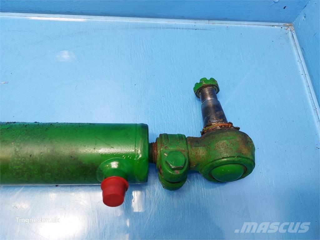 John Deere T660I Hidraulikos įrenginiai