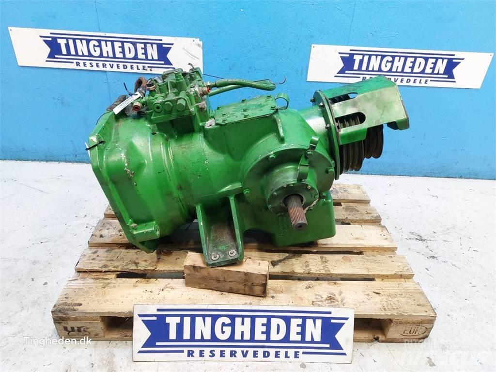 John Deere T660I Transmisijos