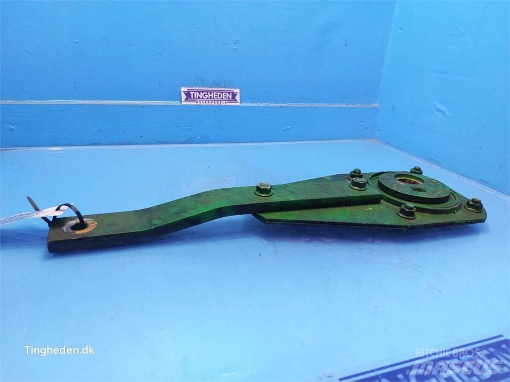 John Deere T660I Smėlio ir druskos barstytuvai