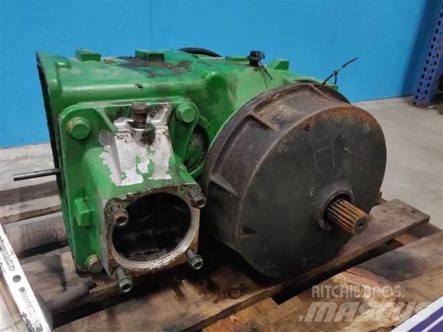 John Deere T670 Transmisijos