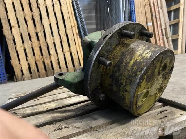 John Deere ZF Kiti naudoti traktorių priedai