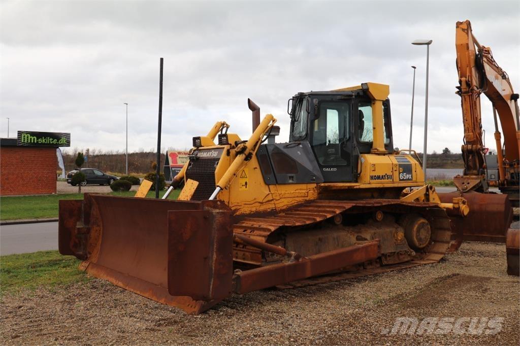 Komatsu D65PX-15 Vikšriniai buldozeriai