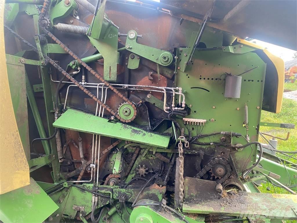 Krone CV150 XC Ritinių presai