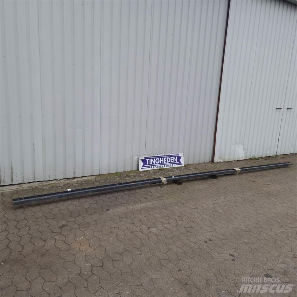 Laverda  Derliaus nuėmimo kombainų priedai