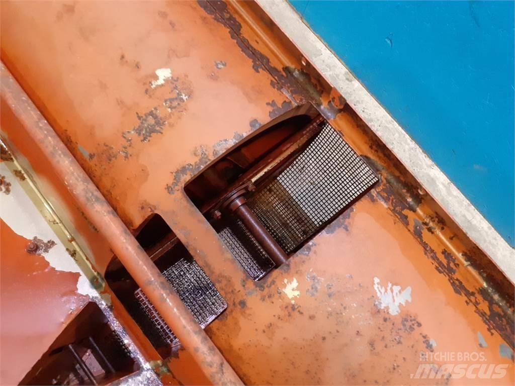 Laverda 3650 Smėlio ir druskos barstytuvai