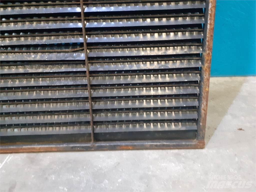 Laverda 626 Smėlio ir druskos barstytuvai