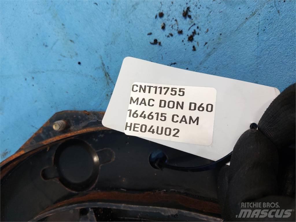 MacDon D60 Derliaus nuėmimo kombainų priedai
