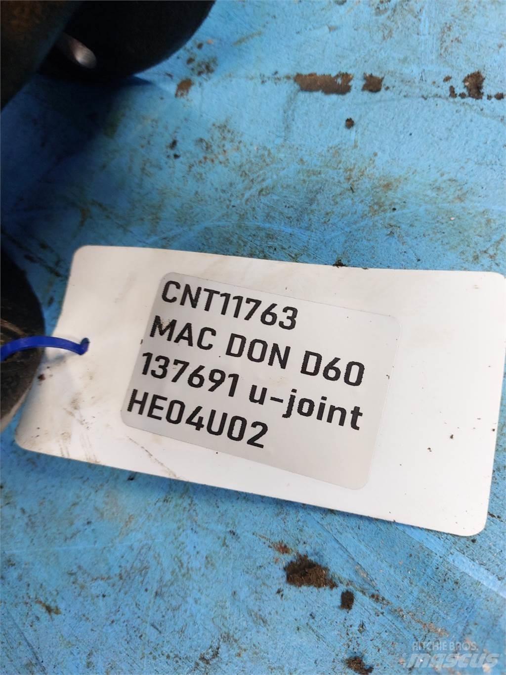 MacDon D60 Derliaus nuėmimo kombainų priedai