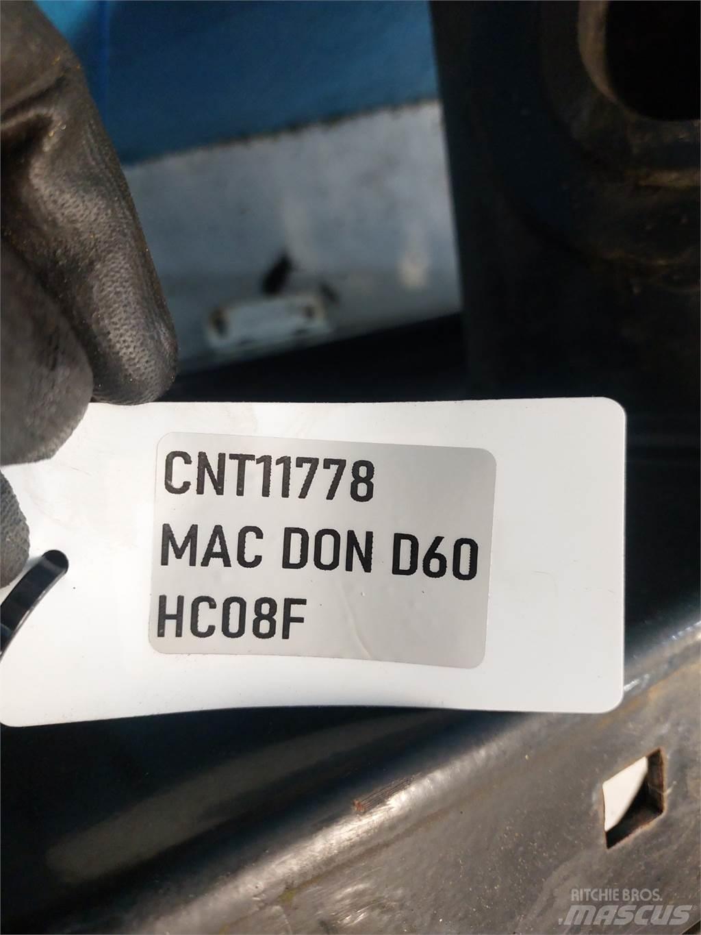 MacDon D60 Derliaus nuėmimo kombainų priedai