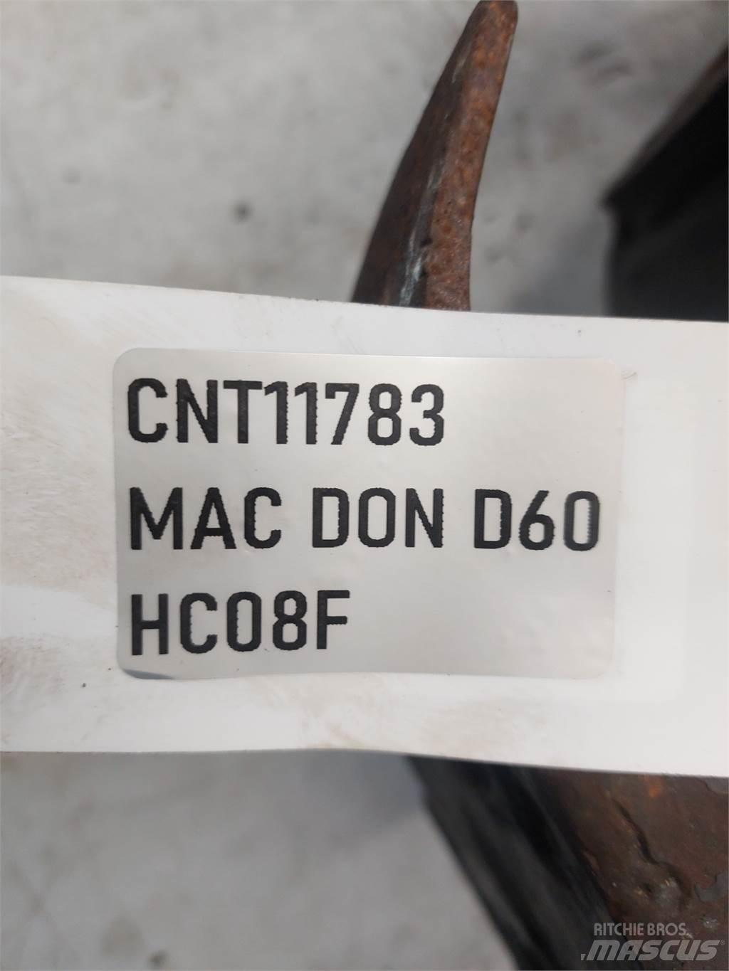 MacDon D60 Derliaus nuėmimo kombainų priedai