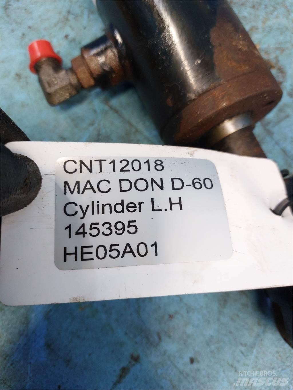MacDon D60 Derliaus nuėmimo kombainų priedai