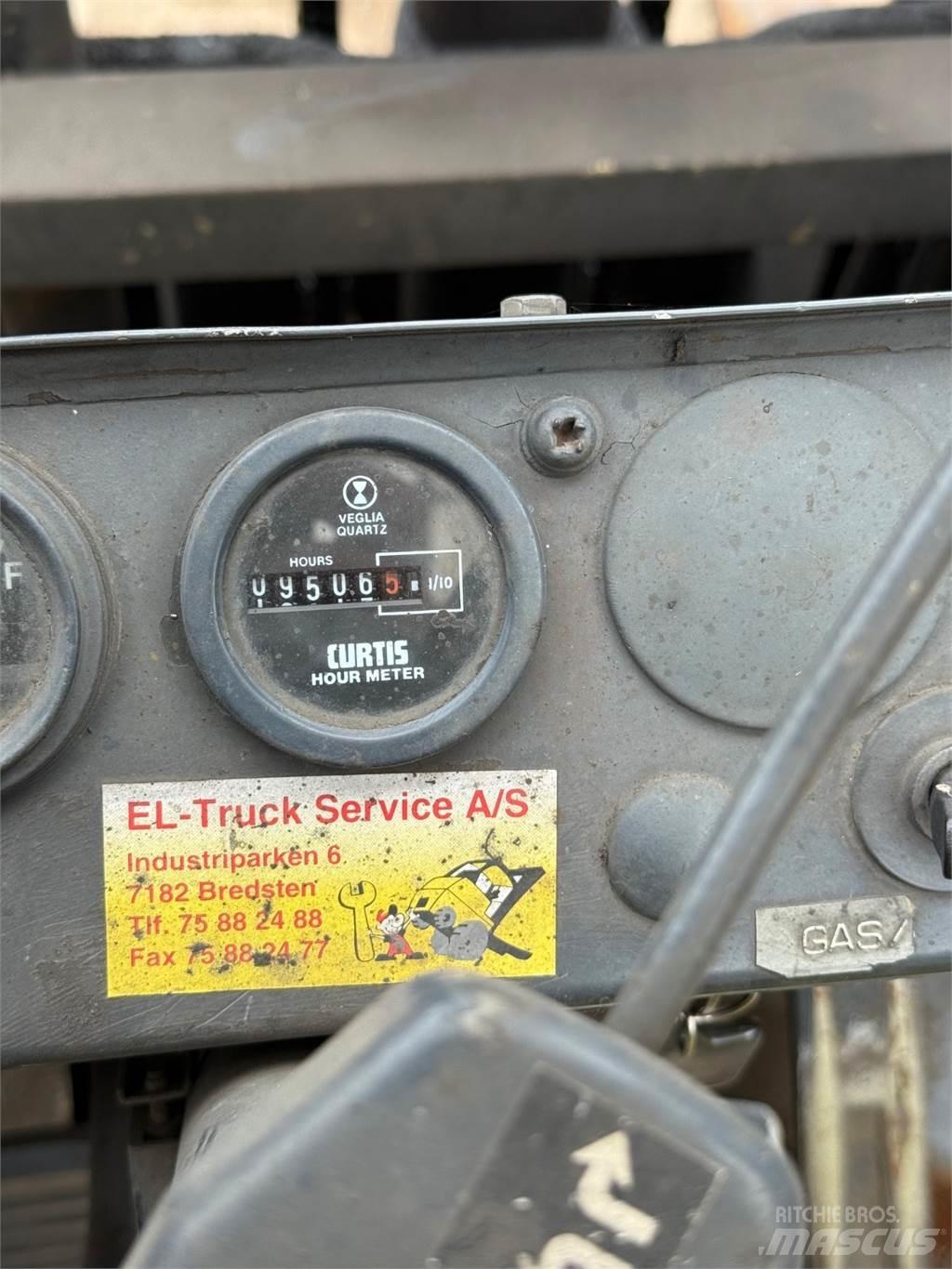 Mitsubishi FG25 LPG (dujiniai) krautuvai