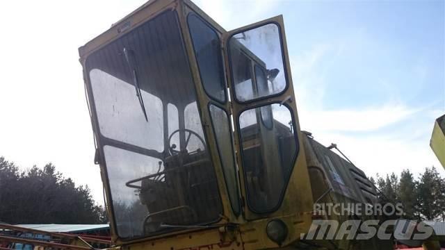 New Holland 1520 Kabinos