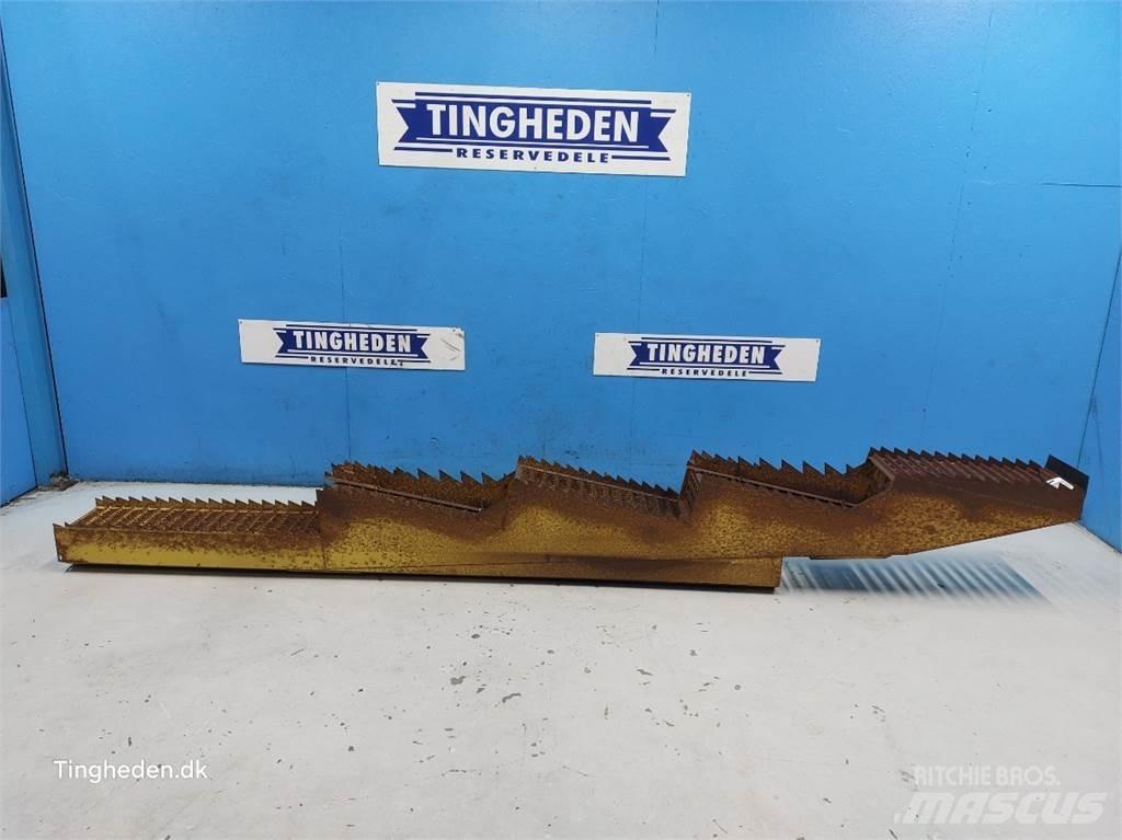 New Holland 1530 Derliaus nuėmimo kombainų priedai