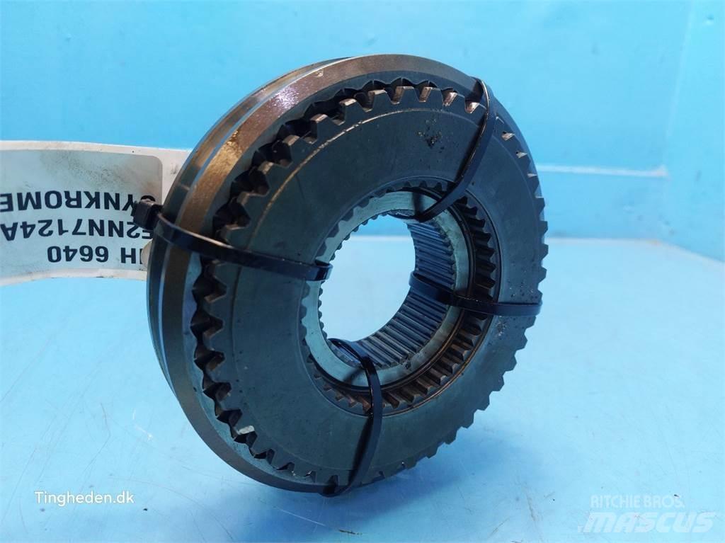 New Holland 6640 Transmisijos