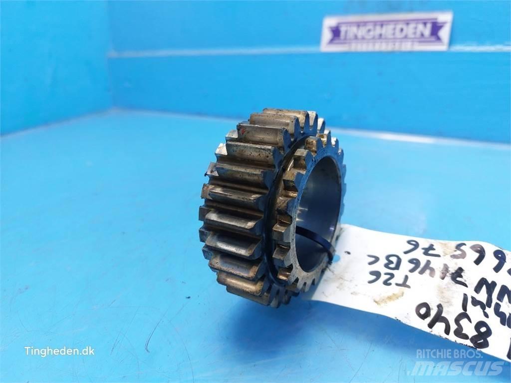New Holland 8340 Transmisijos