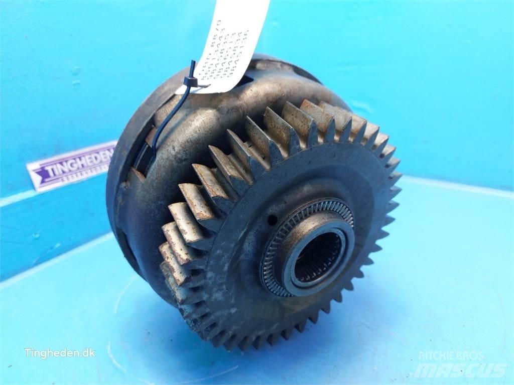 New Holland 8970 Transmisijos