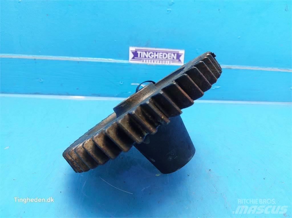 New Holland 8970 Transmisijos