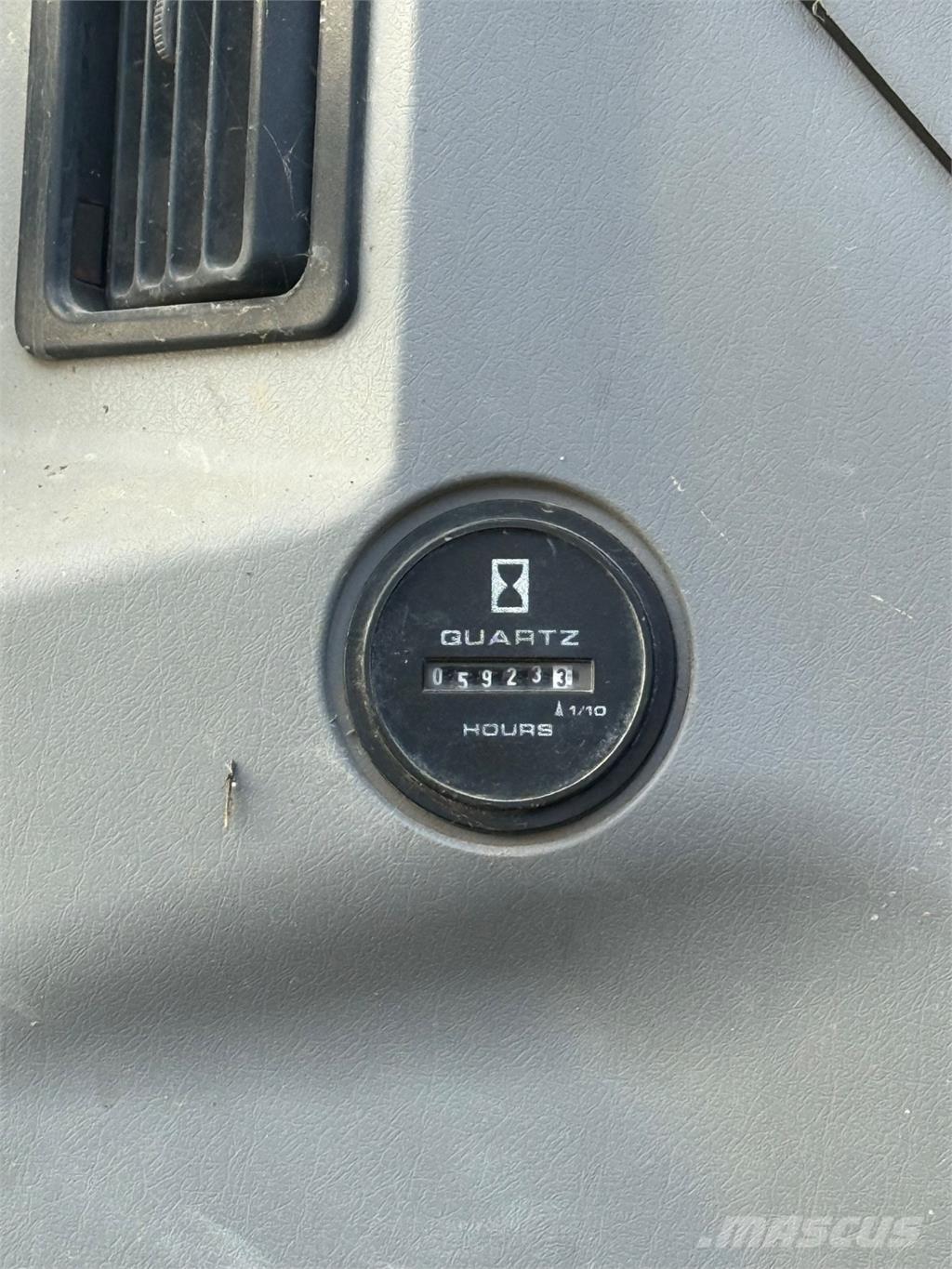 New Holland E305 Vikšriniai ekskavatoriai