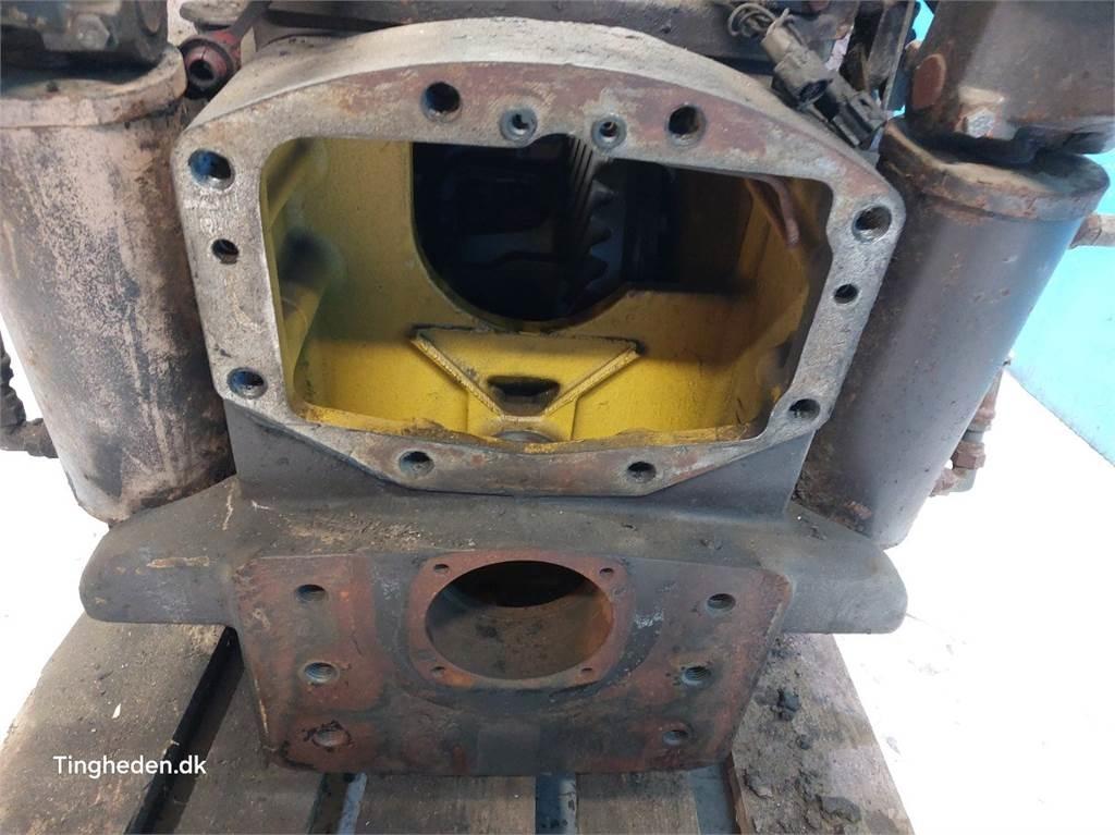 New Holland G190 Transmisijos