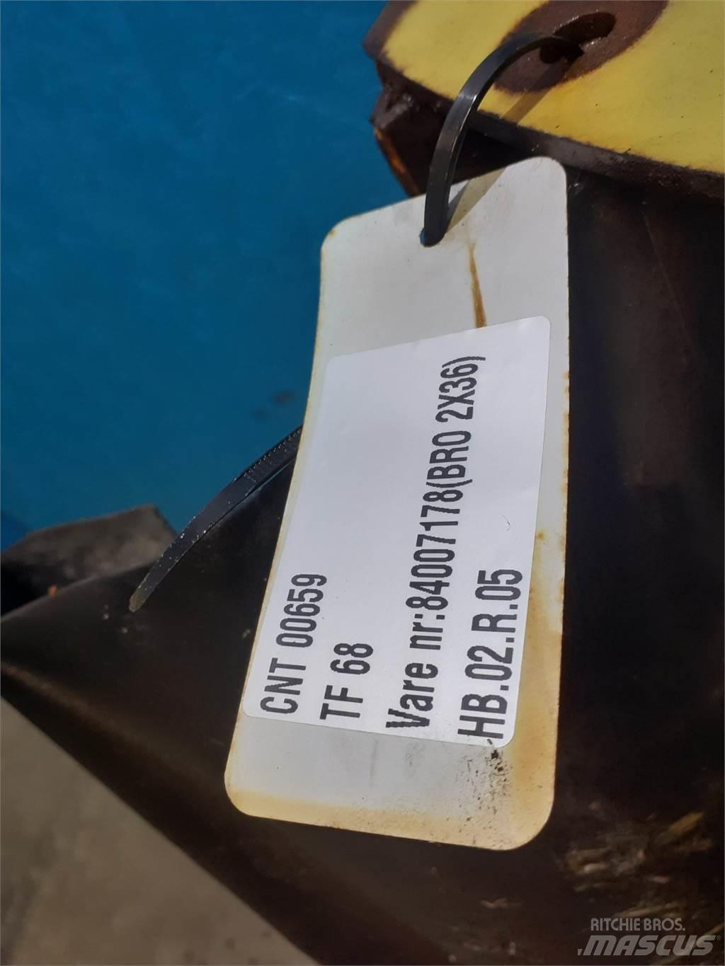 New Holland TF78 Derliaus nuėmimo kombainų priedai