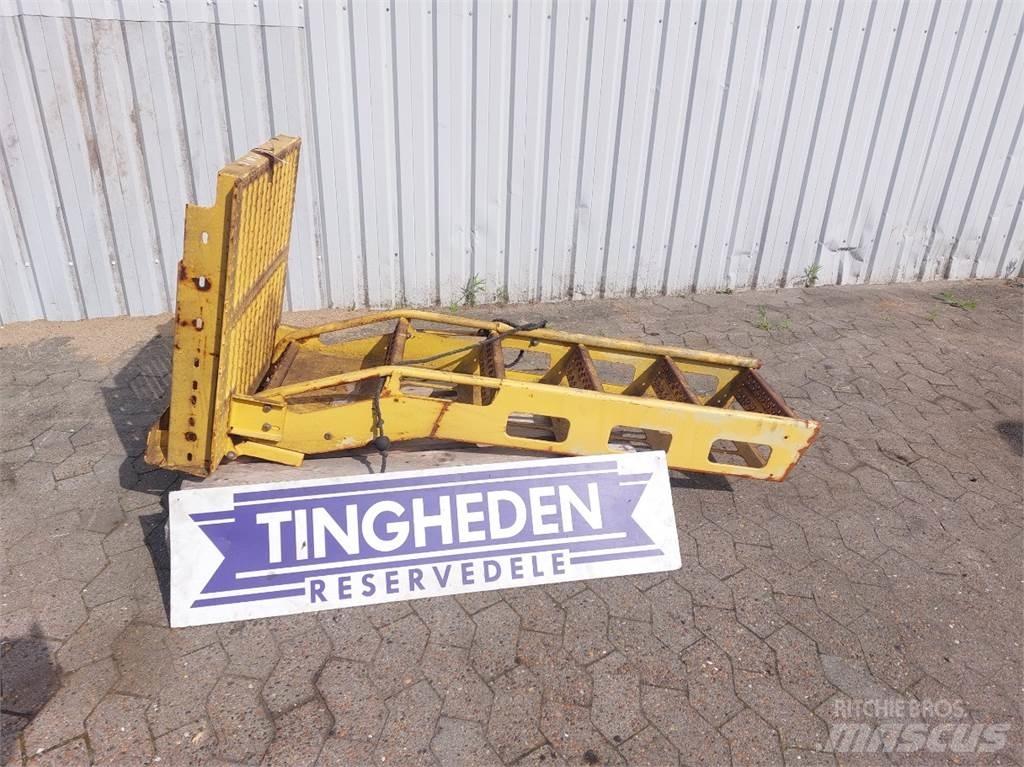 New Holland TF78 Kabinos