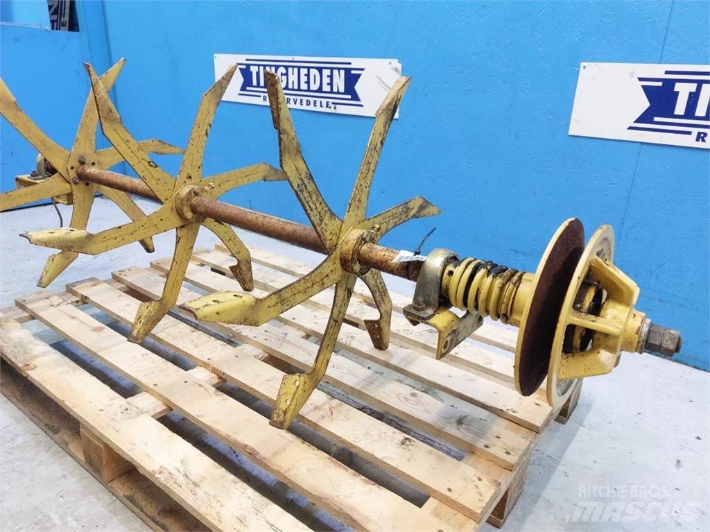 New Holland TX65 Smėlio ir druskos barstytuvai