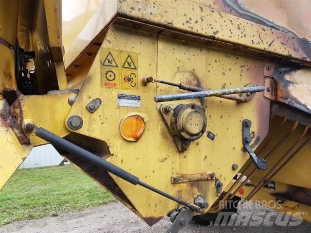 New Holland TX68 Derliaus nuėmimo kombainai