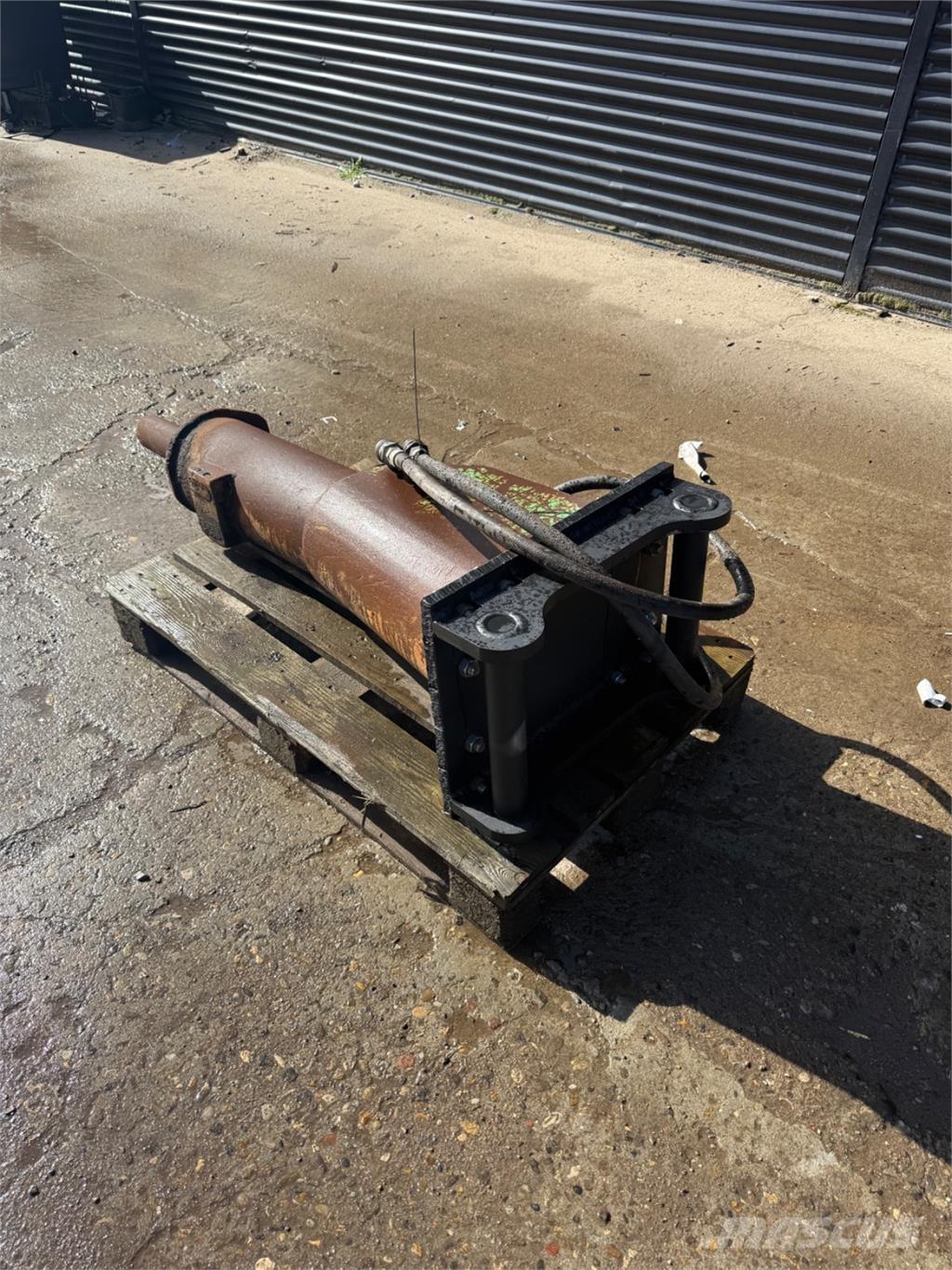  S60 skifte Hidrauliniai kūjai / Trupintuvai