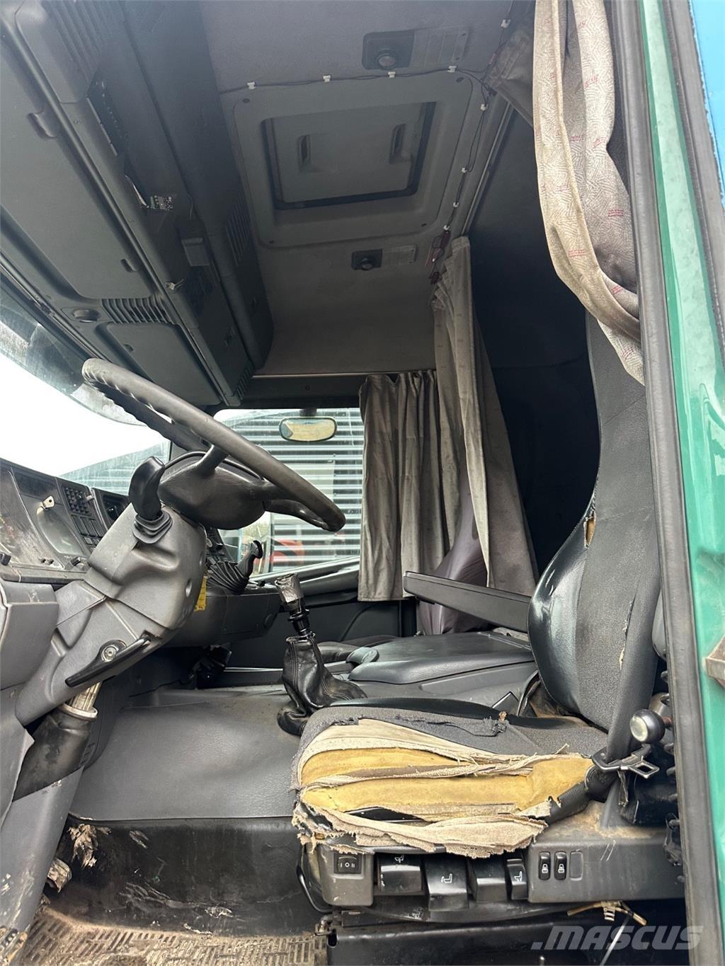 Scania 124 Sunkvežimiai su keliamuoju kabliu