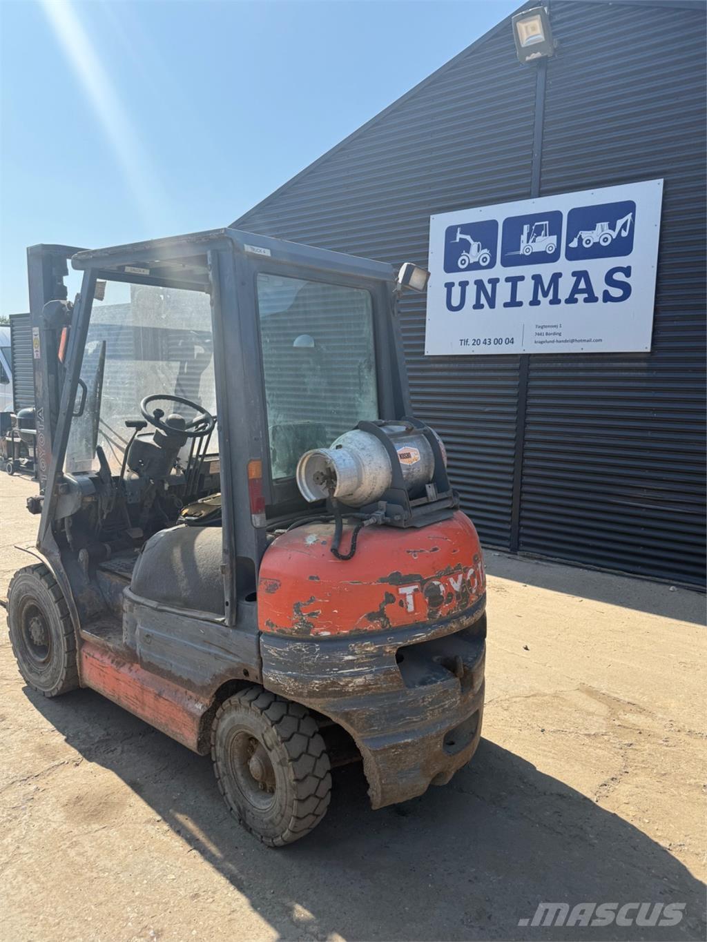 Toyota FG25 LPG (dujiniai) krautuvai