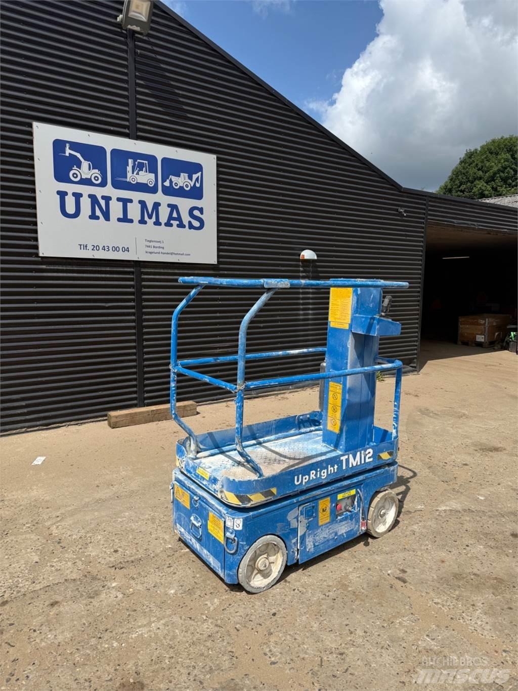 UpRight TM12 Vertikalūs stiebiniai keltuvai