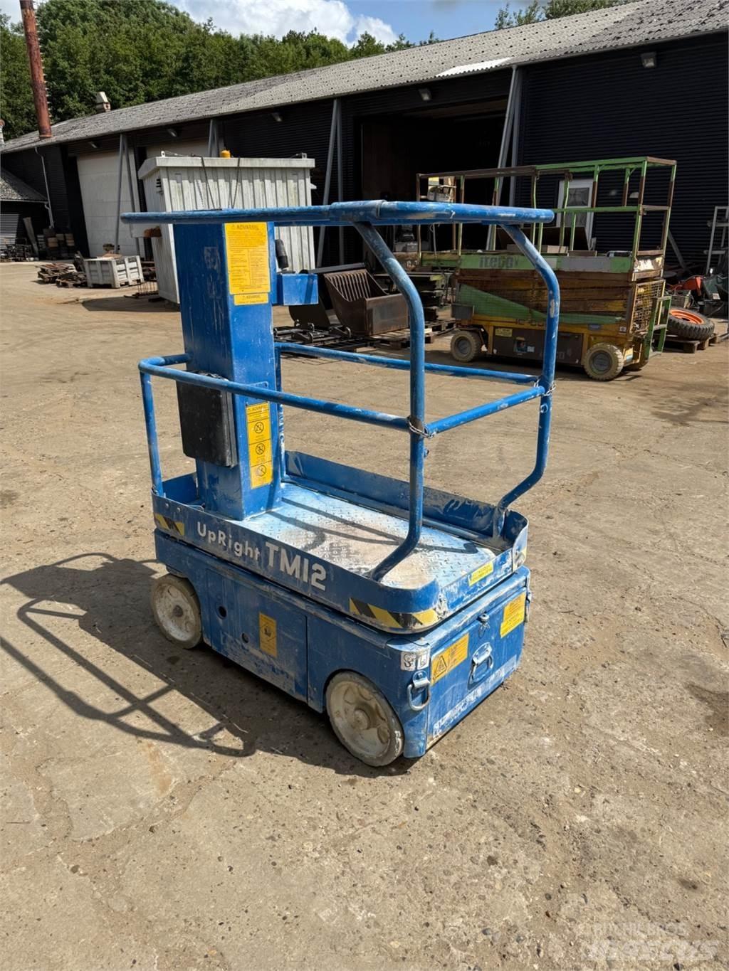 UpRight TM12 Vertikalūs stiebiniai keltuvai