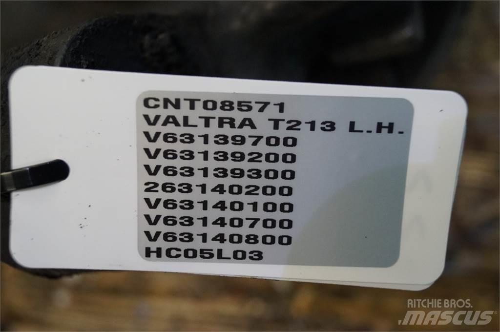Valtra T213 Kiti naudoti traktorių priedai