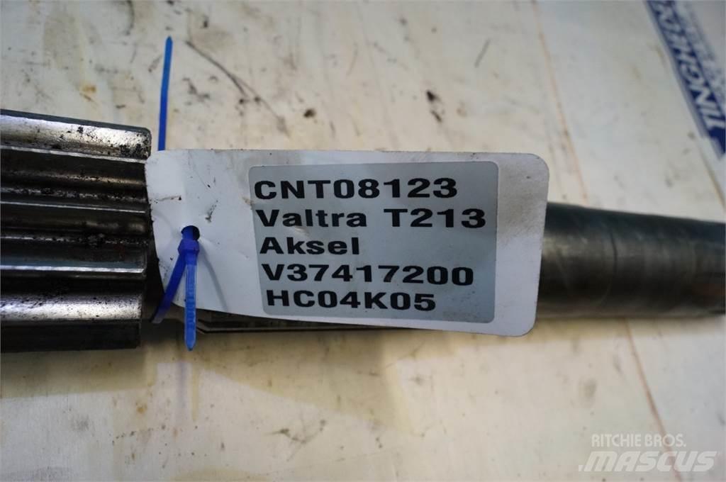 Valtra T213 Kiti naudoti traktorių priedai