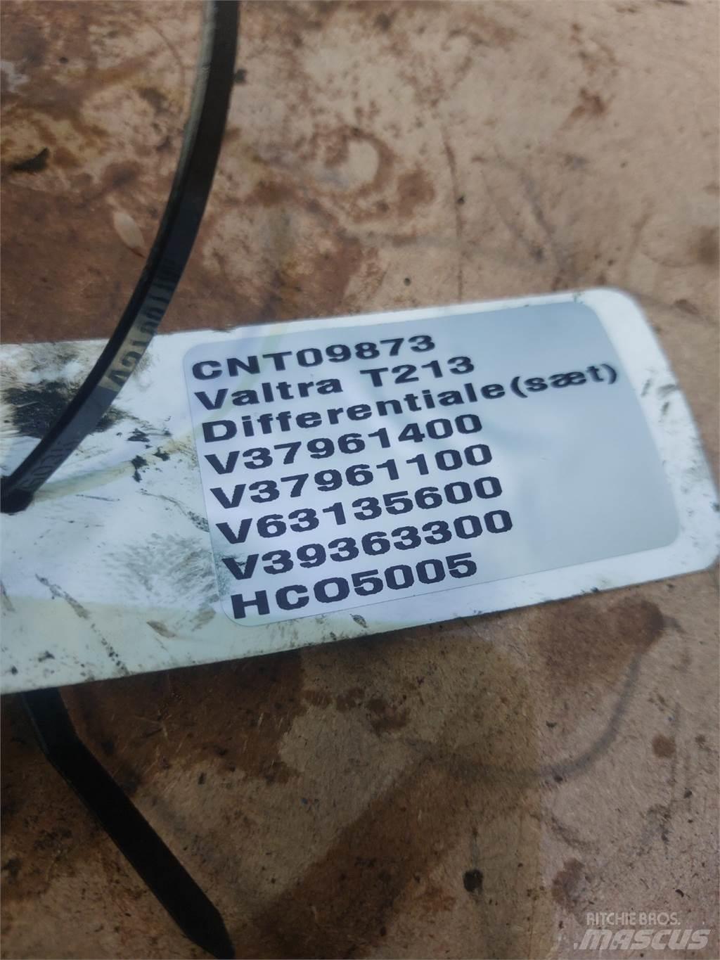 Valtra T213 Kiti naudoti traktorių priedai
