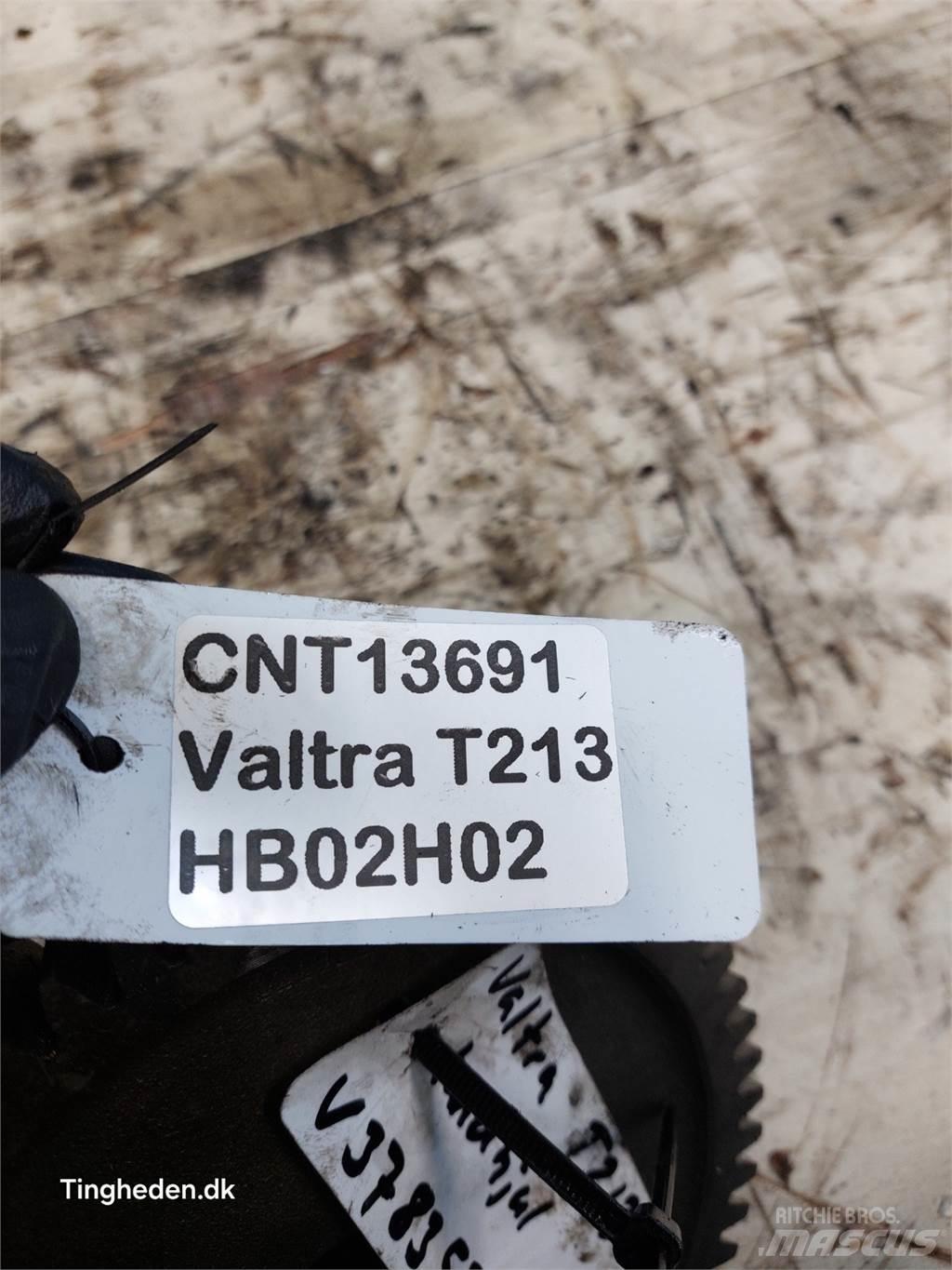 Valtra T213 Transmisijos