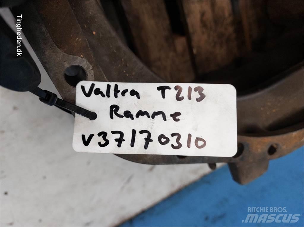 Valtra T213 Kiti naudoti traktorių priedai