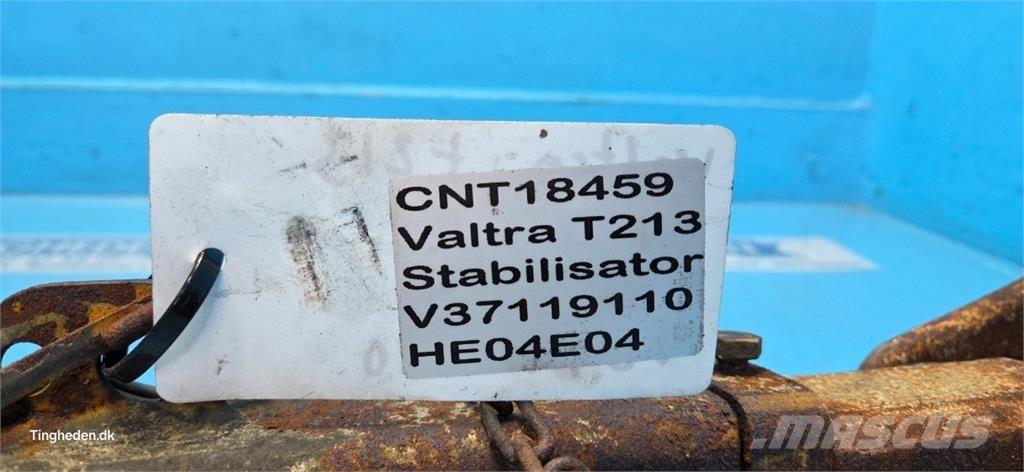 Valtra T213 Kiti naudoti traktorių priedai