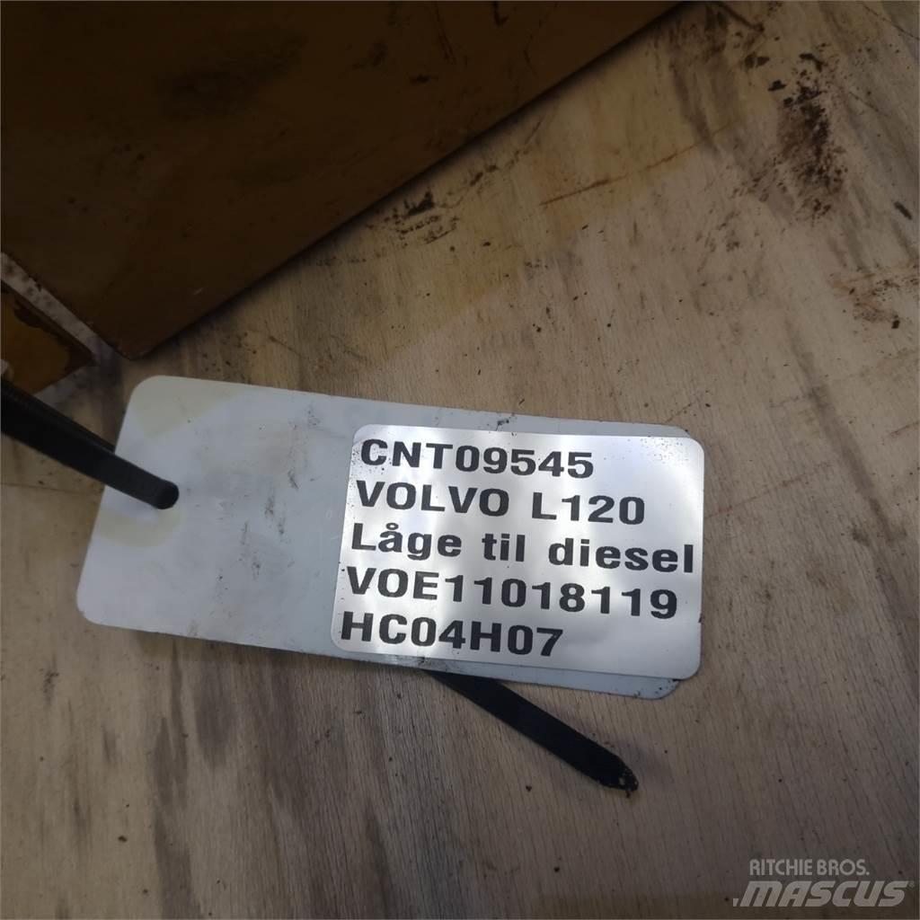 Volvo L120 Kiti naudoti statybos komponentai