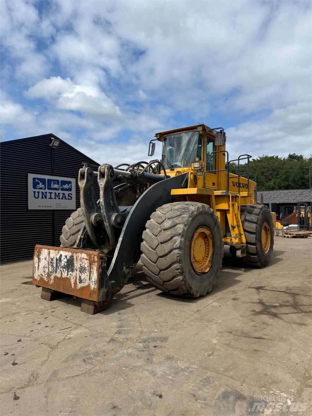 Volvo L330D Naudoti ratiniai krautuvai