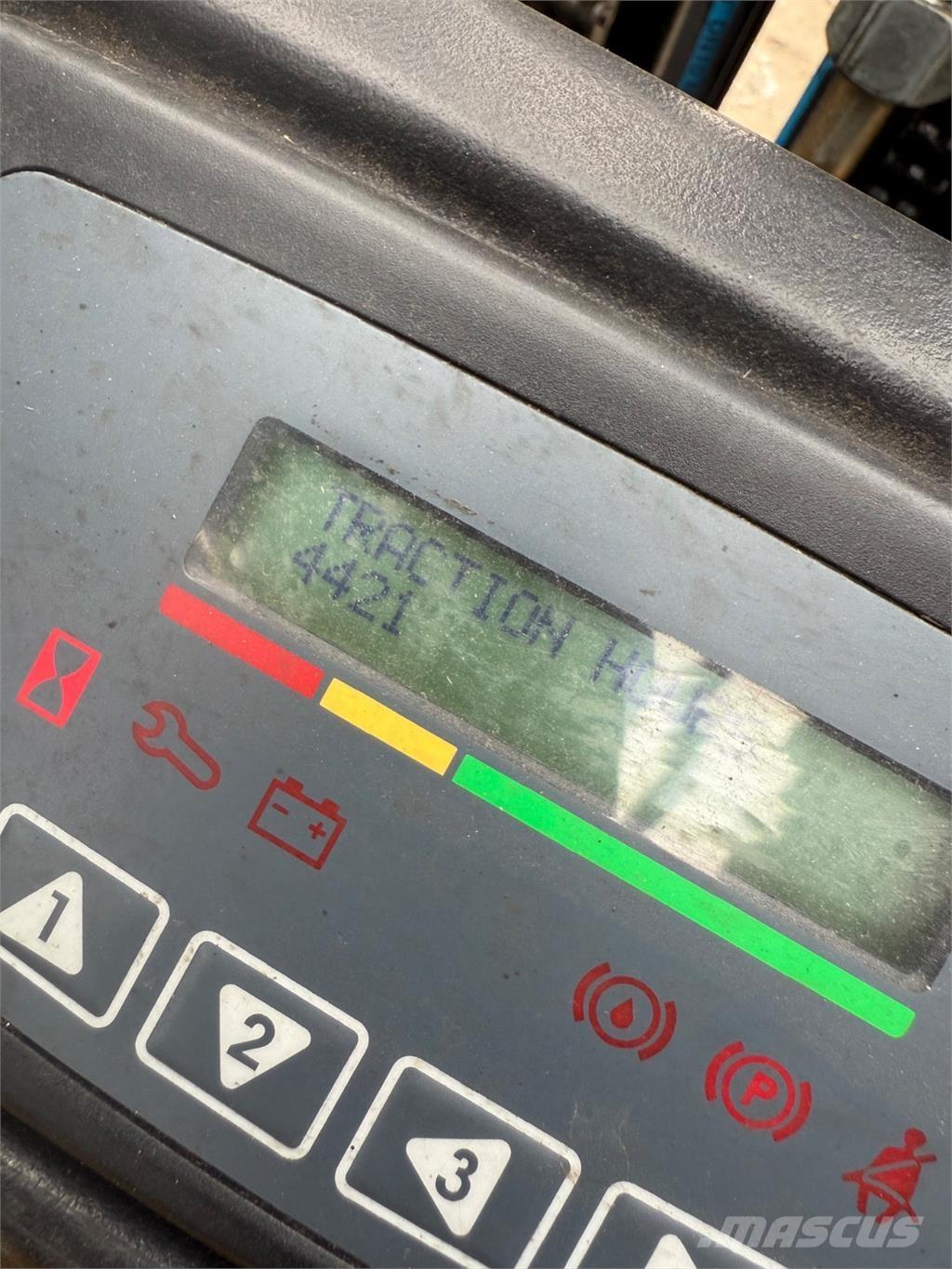 Yale ERP16 Elektriniai šakiniai krautuvai