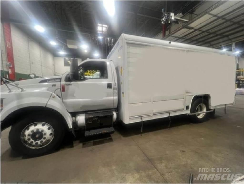 Ford F650 Gėrimų tiekimo sunkvežimiai