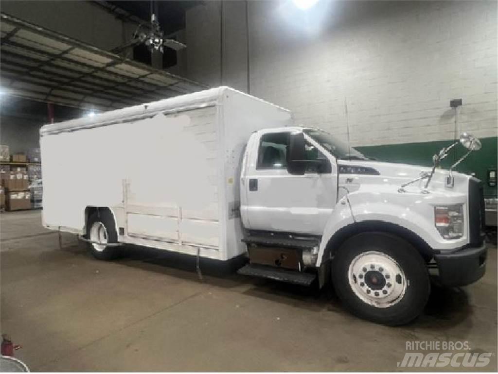 Ford F650 Gėrimų tiekimo sunkvežimiai