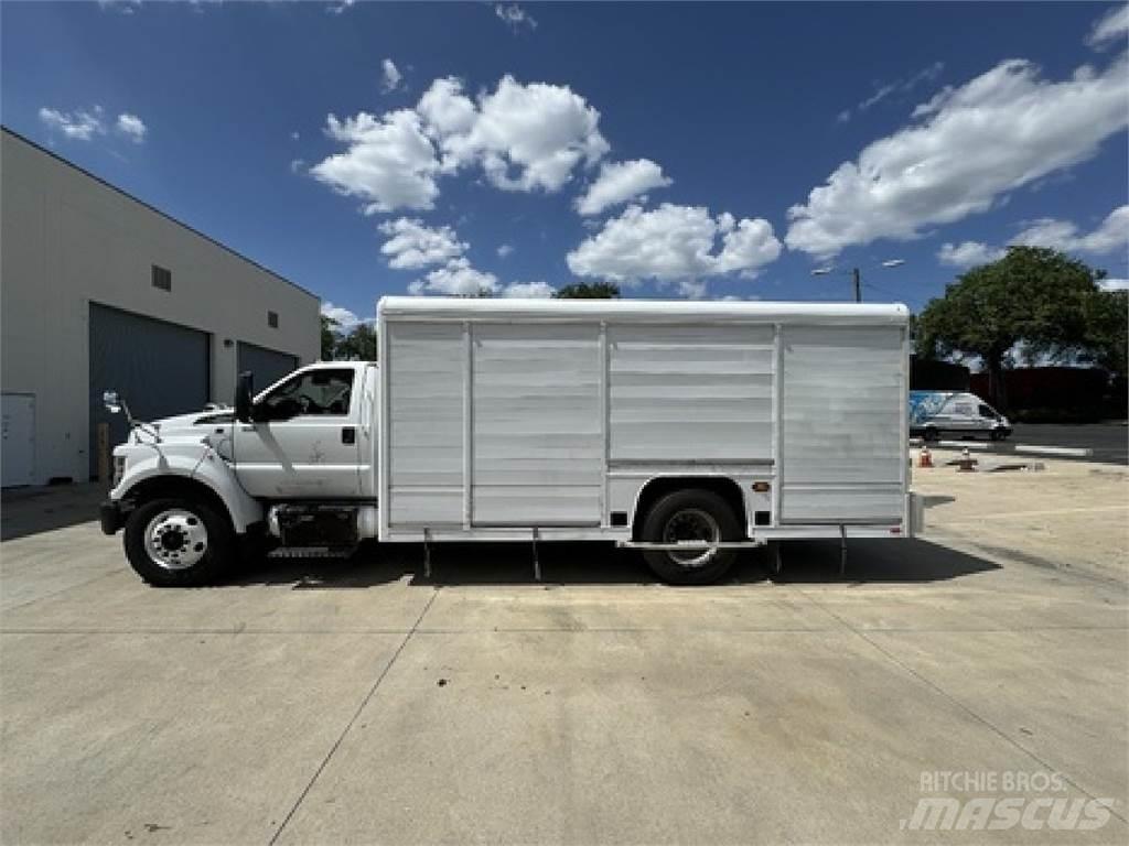 Ford F650 Gėrimų tiekimo sunkvežimiai