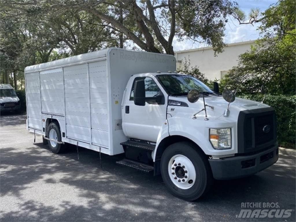 Ford F650 Gėrimų tiekimo sunkvežimiai