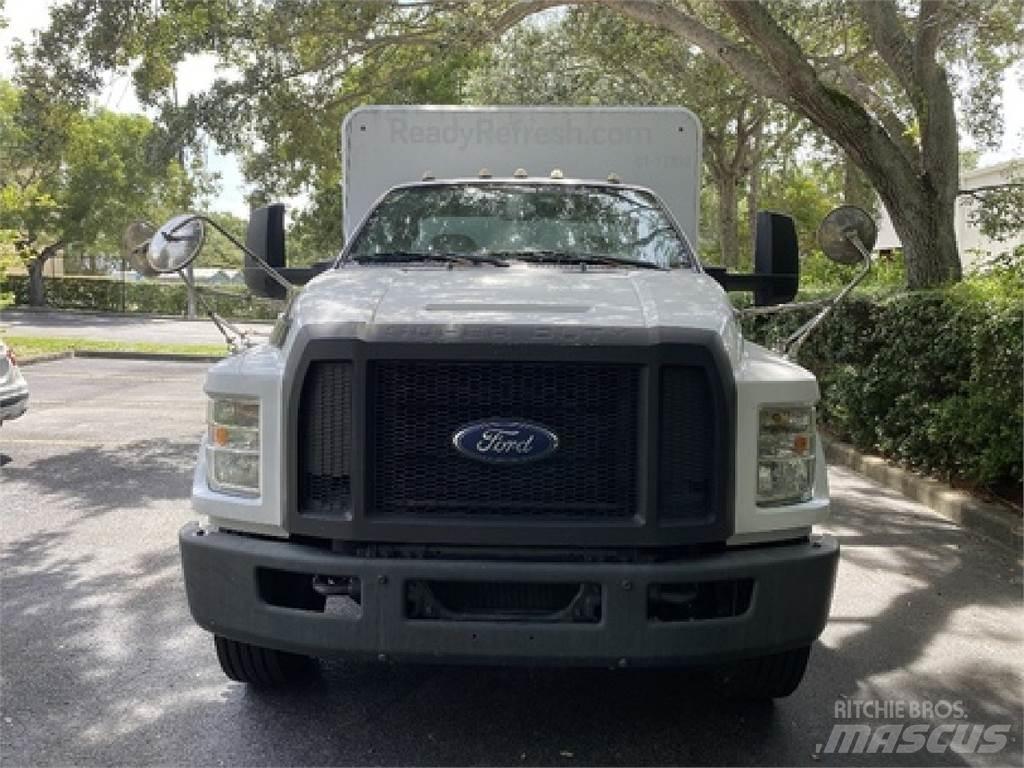 Ford F650 Gėrimų tiekimo sunkvežimiai