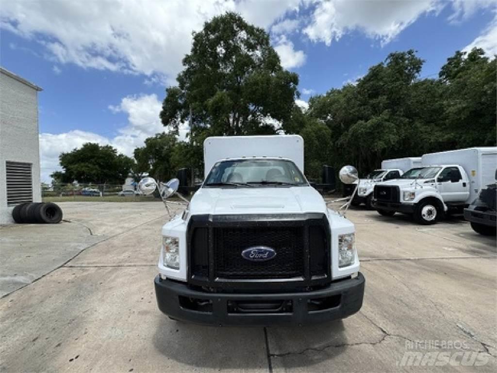 Ford F650 Gėrimų tiekimo sunkvežimiai
