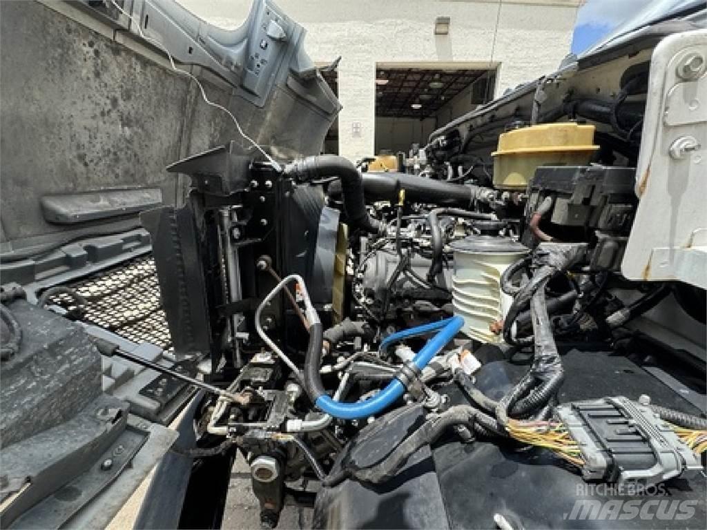 Ford F650 Gėrimų tiekimo sunkvežimiai