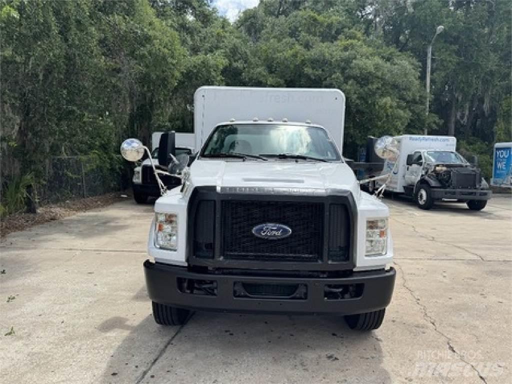 Ford F650 Gėrimų tiekimo sunkvežimiai